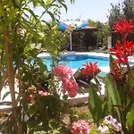 Aparthotel Paradise Garden Evleri 3*