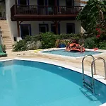 Aparthotel Paradise Garden Evleri Gumusluk