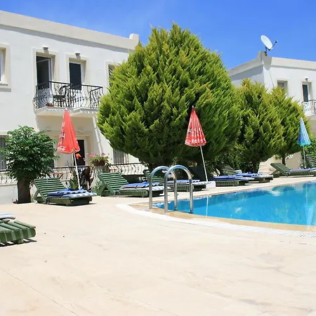 Aparthotel Paradise Garden Evleri 3*