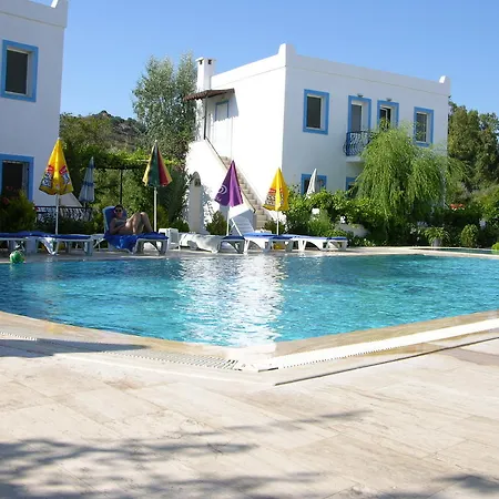 Aparthotel Paradise Garden Evleri